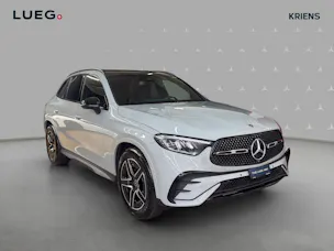 MERCEDES-BENZ GLC 200 4M - AMG / Panorama-Dach / AHK / Rückfahrkamera