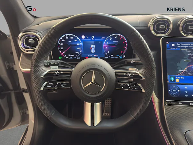 MERCEDES-BENZ GLC 200 4M - AMG / Panorama-Dach / AHK / Rückfahrkamera