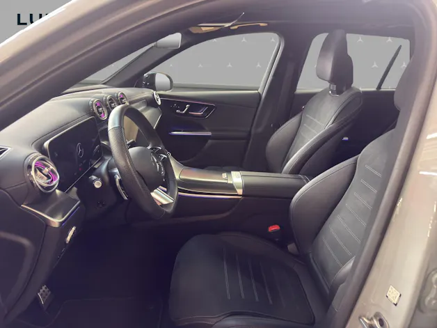 MERCEDES-BENZ GLC 200 4M - AMG / Panorama-Dach / AHK / Rückfahrkamera