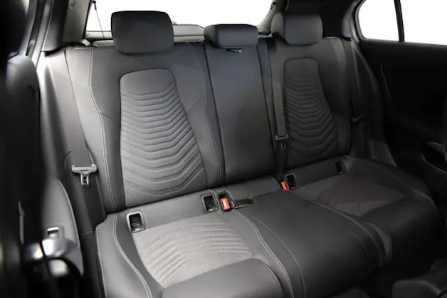 MERCEDES-BENZ A 200 7G-DCT
