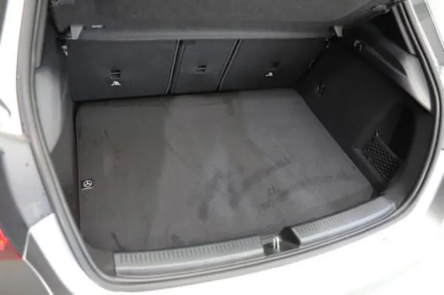MERCEDES-BENZ A 200 7G-DCT