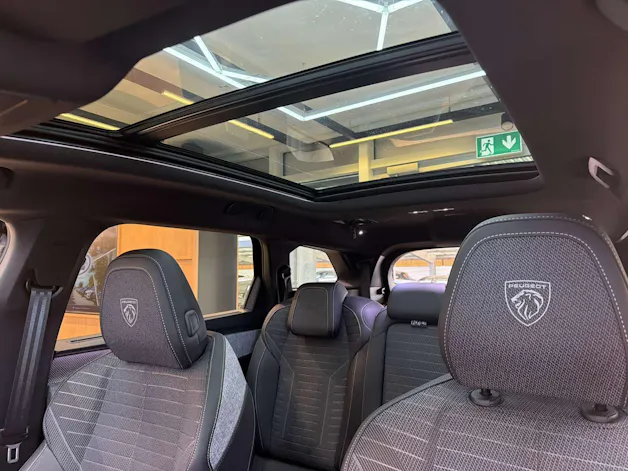 PEUGEOT 5008 145 Hybrid GT 7-Plätzer e-DCS-Automat