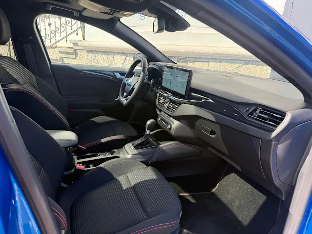 FORD Focus Station Wagon 1.0i EcoB Hybrid 155 ST-Line X
