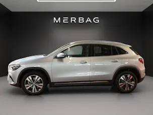 MERCEDES-BENZ GLA 220d 4Matic 8G-DCTSwiss Star