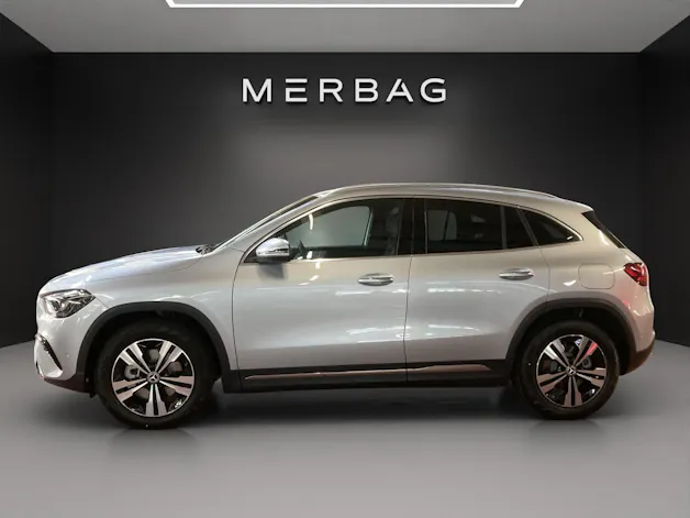 MERCEDES-BENZ GLA 220d 4Matic 8G-DCTSwiss Star