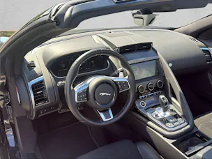 Jaguar F-Type Convertible 2.0 I4 R-Dynamic Black – Pure Emotion. Offenes Fahrvergnügen.