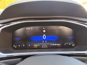 VW T-Roc 1.5 TSI DSG R-LINE *** TOP AUSSTATTUNG ***