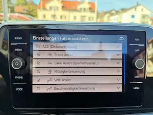 VW T-Roc 1.5 TSI DSG R-LINE *** TOP AUSSTATTUNG ***