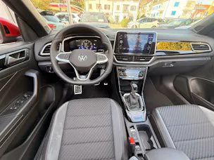 VW T-Roc 1.5 TSI DSG R-LINE *** TOP AUSSTATTUNG ***