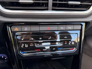 VW T-Roc 1.5 TSI DSG R-LINE *** TOP AUSSTATTUNG ***
