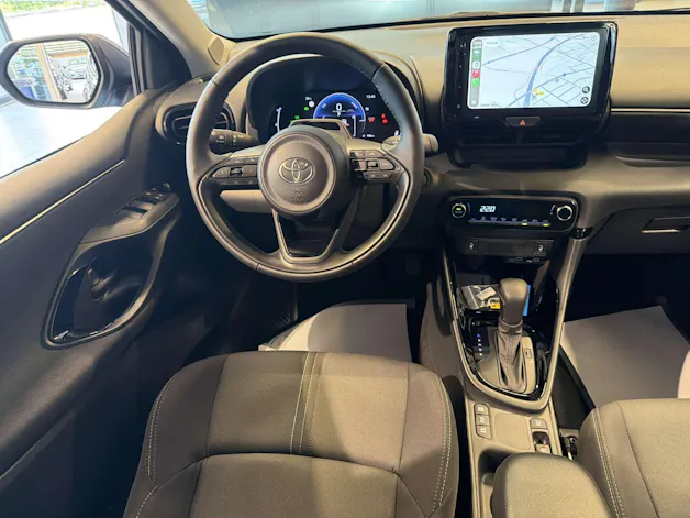 Toyota Yaris 1.5 Active Plus+ e-CVT Automat