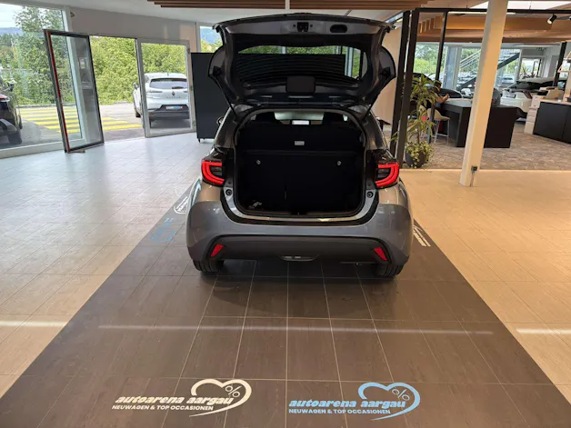 Toyota Yaris 1.5 Active Plus+ e-CVT Automat