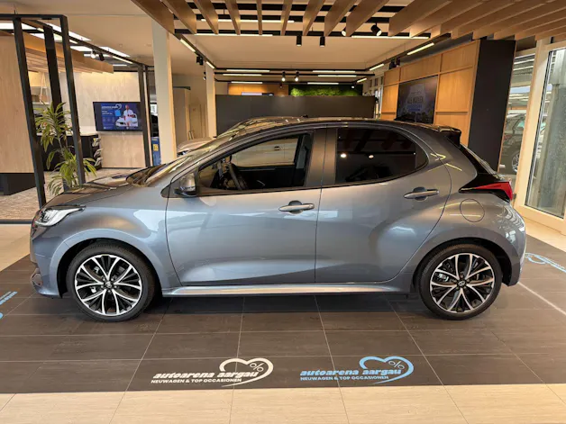 Toyota Yaris 1.5 Active Plus+ e-CVT Automat