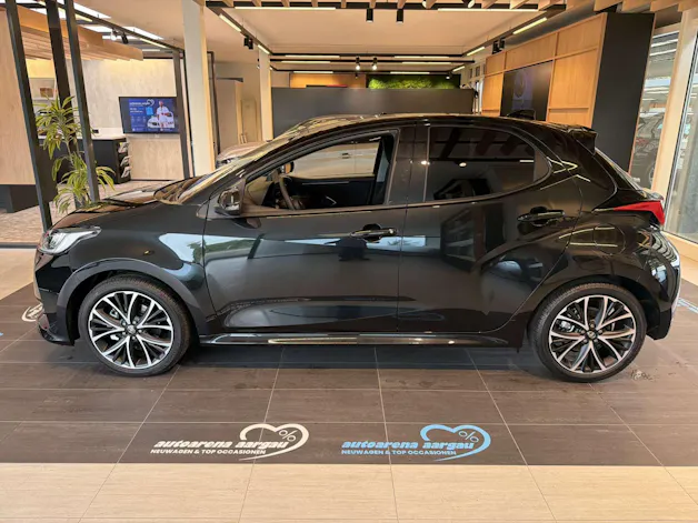 Toyota Yaris 1.5 Active Plus+ e-CVT Automat