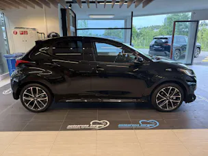 Toyota Yaris 1.5 Active Plus+ e-CVT Automat