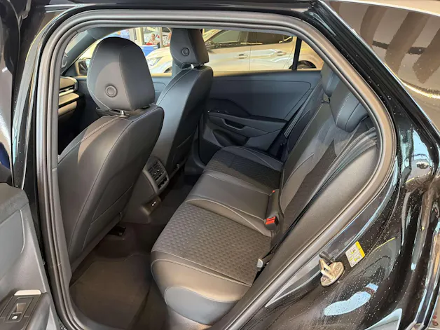 VW T-Roc 1.5 eTSi mHEV R-Line DSG-Automat
