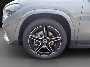 MERCEDES-BENZ GLA 200 7G-DCT Night Star
