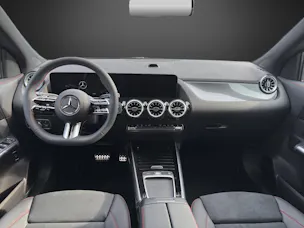 MERCEDES-BENZ GLA 200 7G-DCT Night Star