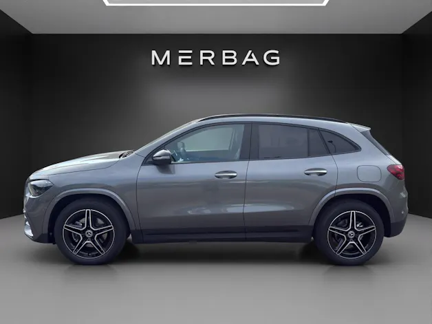 MERCEDES-BENZ GLA 200 7G-DCT Night Star