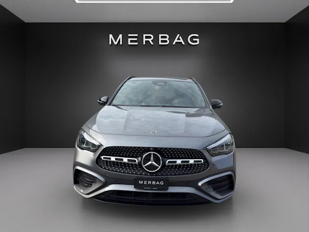 MERCEDES-BENZ GLA 200 7G-DCT Night Star