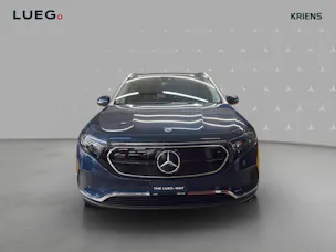 MERCEDES-BENZ EQA 300 4M - Progressive / Rückfahrkamera / Panorama-Dach / Ambiente-Licht