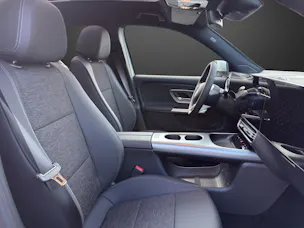 MERCEDES-BENZ GLB 350 85kWh EQ 4 Matic
