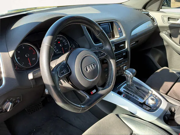 AUDI Q5 2.0 TDI quattro S-tronic