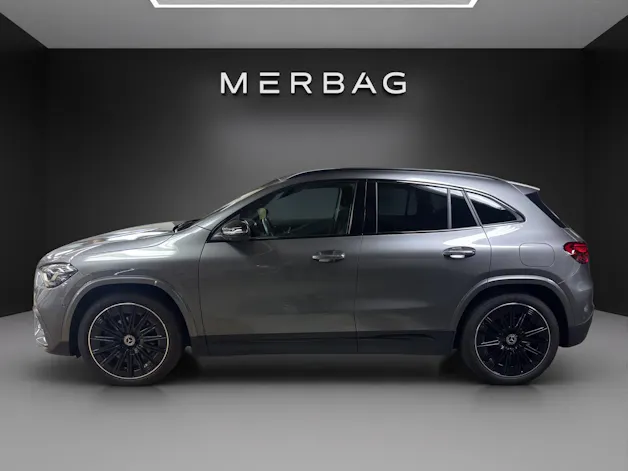 MERCEDES-BENZ GLA 220d 4Matic 8G-DCT