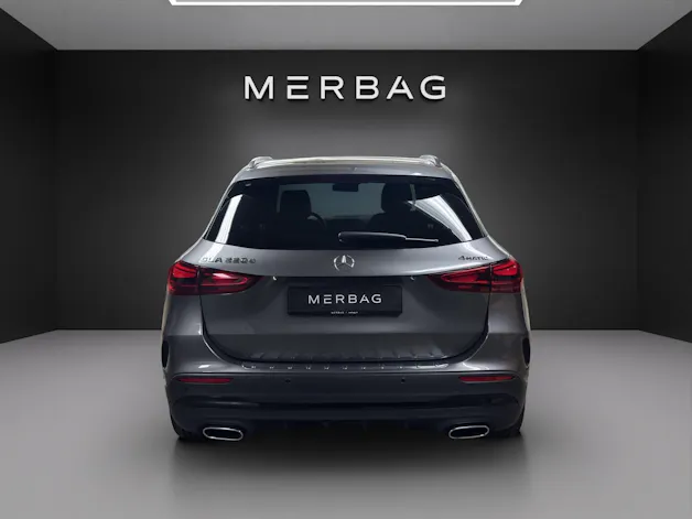 MERCEDES-BENZ GLA 220d 4Matic 8G-DCT