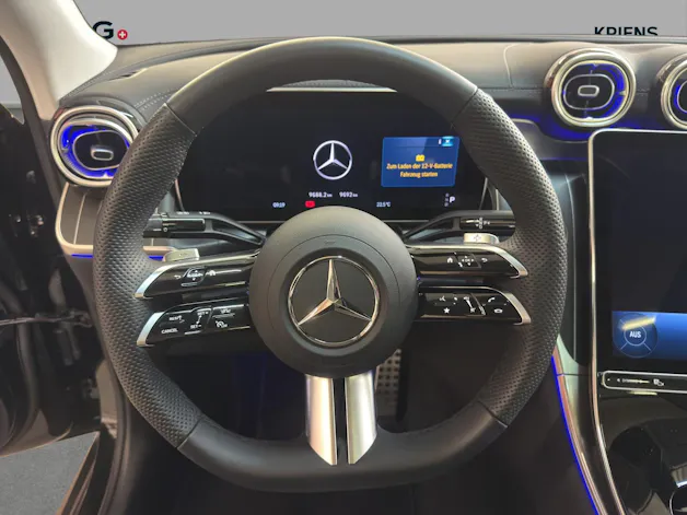 MERCEDES-BENZ GLC 300 4M - Coupé - AMG / DISTRONIC / 360 Grad Kamera / DIGITAL Light