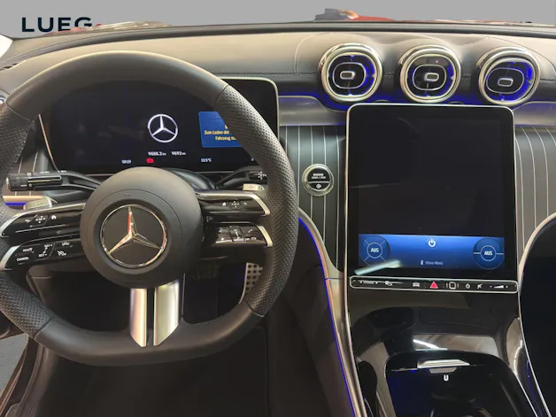 MERCEDES-BENZ GLC 300 4M - Coupé - AMG / DISTRONIC / 360 Grad Kamera / DIGITAL Light
