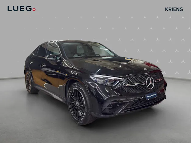 MERCEDES-BENZ GLC 300 4M - Coupé - AMG / DISTRONIC / 360 Grad Kamera / DIGITAL Light