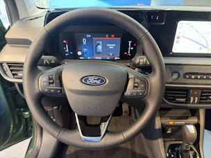 FORD Tourneo Courier 1.0 EcoBoost Titanium Automat