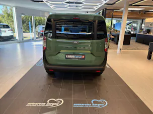 FORD Tourneo Courier 1.0 EcoBoost Titanium Automat