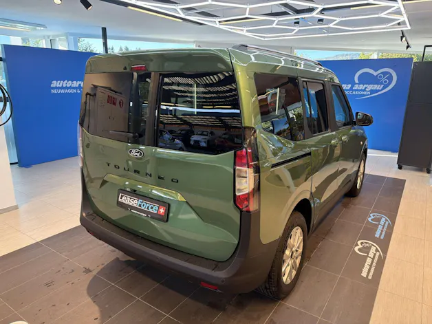 FORD Tourneo Courier 1.0 EcoBoost Titanium Automat