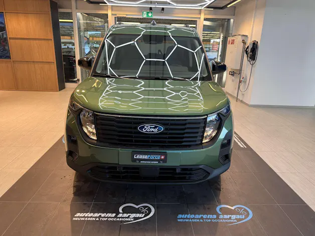 FORD Tourneo Courier 1.0 EcoBoost Titanium Automat