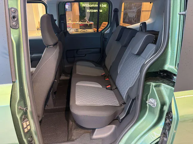 FORD Tourneo Courier 1.0 EcoBoost Titanium Automat