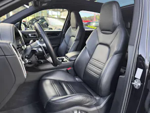 PORSCHE Cayenne E-Hybrid