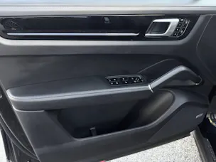 PORSCHE Cayenne E-Hybrid