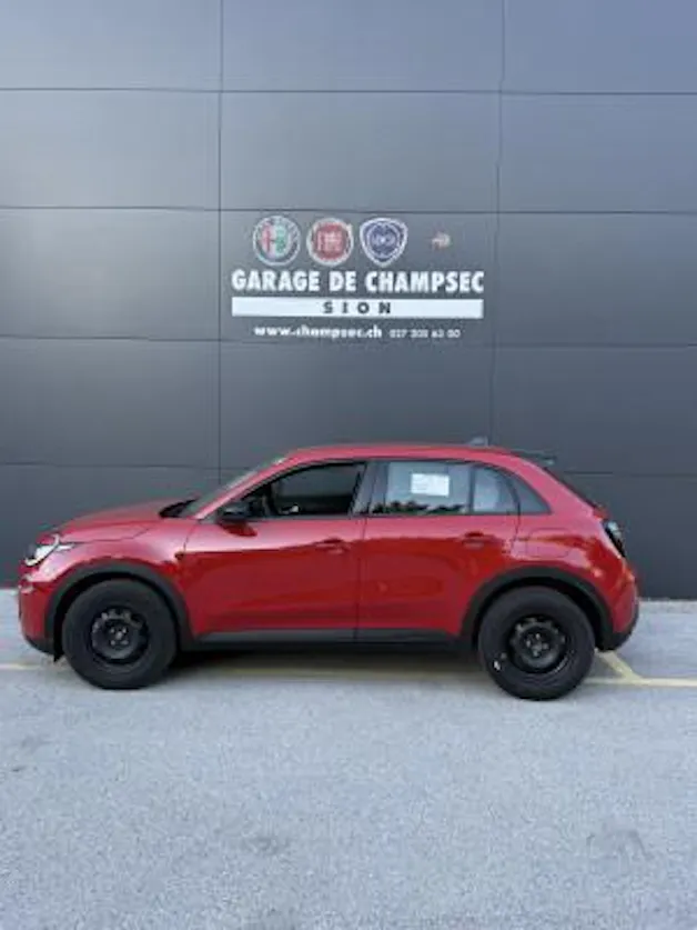 FIAT 600e Red