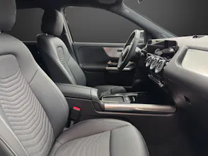 MERCEDES-BENZ GLA 220d 4Matic 8G-DCTSwiss Star