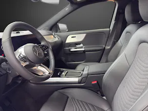 MERCEDES-BENZ GLA 220d 4Matic 8G-DCTSwiss Star