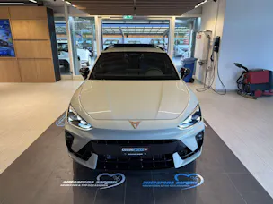 CUPRA LEON ST 2.0 TSi VZ 333PS 4Drive DSG-Automat