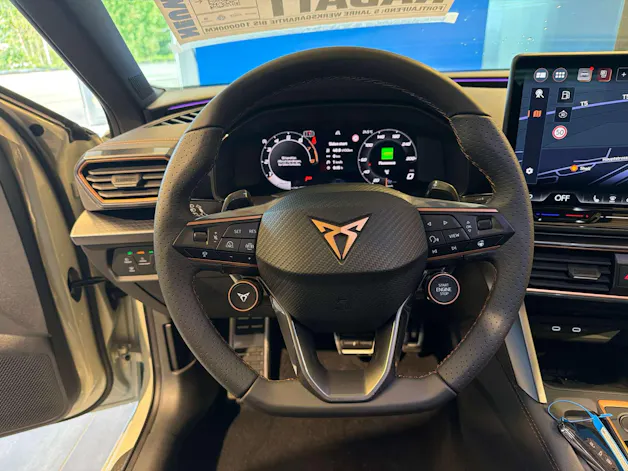 CUPRA LEON ST 2.0 TSi VZ 333PS 4Drive DSG-Automat