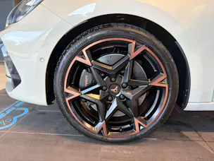 CUPRA LEON ST 2.0 TSi VZ 333PS 4Drive DSG-Automat