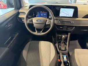 FORD Tourneo Courier 1.0 EcoBoost Titanium Automat