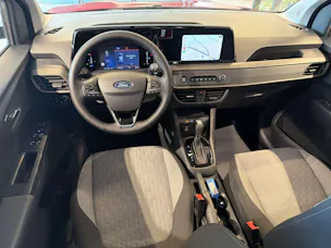 FORD Tourneo Courier 1.0 EcoBoost Titanium Automat