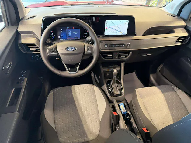 FORD Tourneo Courier 1.0 EcoBoost Titanium Automat