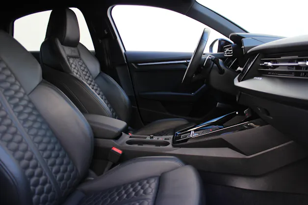 AUDI RS3 Limousine 2.5 TSI quattro S-tronic 🎉1.9%-LEASINGAKTION🎉