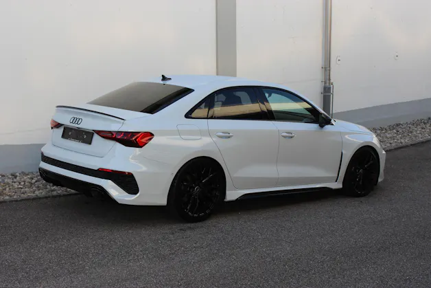 AUDI RS3 Limousine 2.5 TSI quattro S-tronic 🎉1.9%-LEASINGAKTION🎉